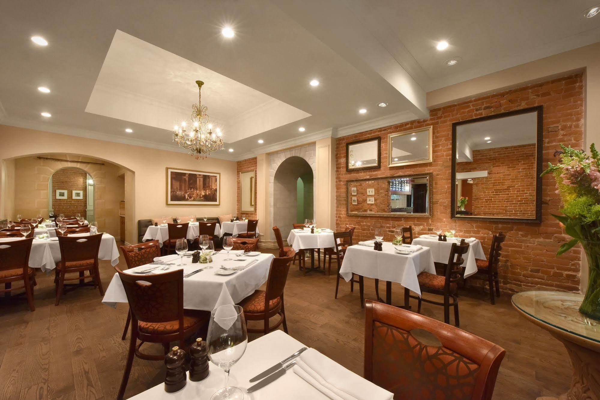 Hotel Bonaparte Montreal Luaran gambar